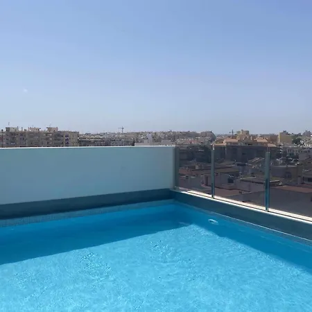 Moderno A 200m De La Playa Торрев'єха