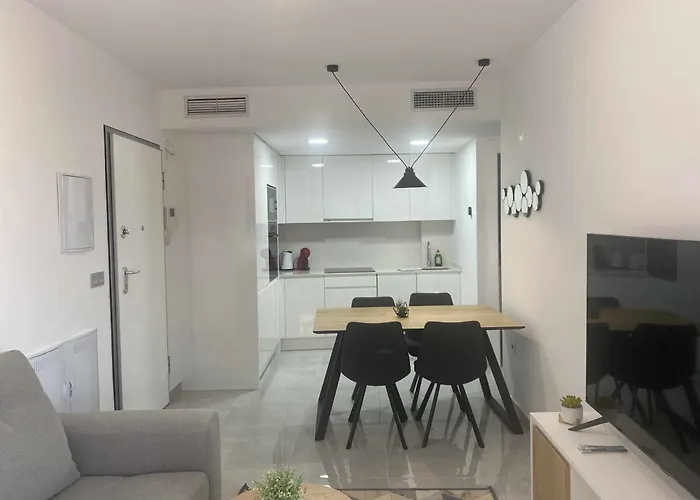 Moderno A 200m De La Playa Apartamento *
